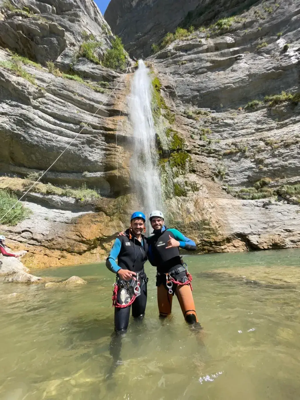 Canyoning team incentive — sauts et toboggans naturels